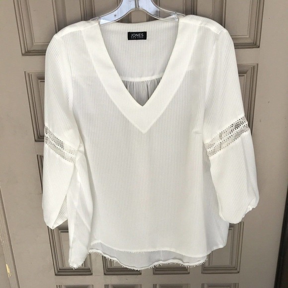 Jones New York Blouse Silky SzM White V Neck 3/4 Sleeves Lace Inset Pre-Owned - Picture 1 of 13
